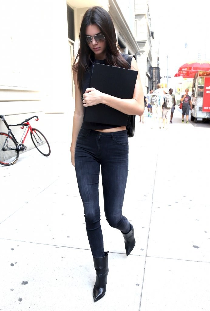 Kendall-Jenner-3x1-High-Rise-Channel-Seam-Skinny-Jean-Black-No.5-3